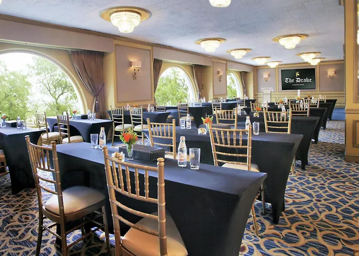 The Drake Hotel 4*